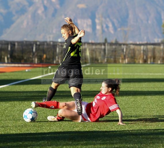 FUSSBALL - Serie A Damen, Südtirol Damen vs Verona (© Dieter Runggaldier)