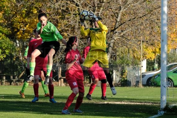 FUSSBALL - Serie B Damen, Unterland Damen vs Castelnuovo (© Dieter Runggaldier)