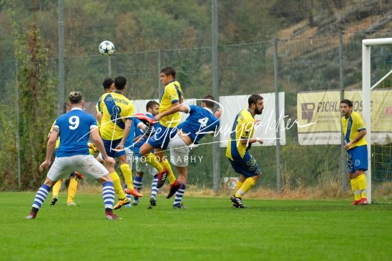Fussball/ 2. Amateurliga: Montan - Auer, 27.10.2018 (© Dieter Runggaldier)